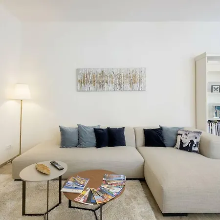 شقة Stylish, Light-filled In The Historic Center *