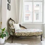 Stylish, Light-filled In The Historic Center *