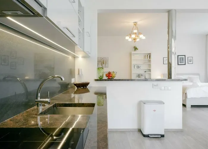 Apartment Stylish, Light-filled In The Historic Center Prague